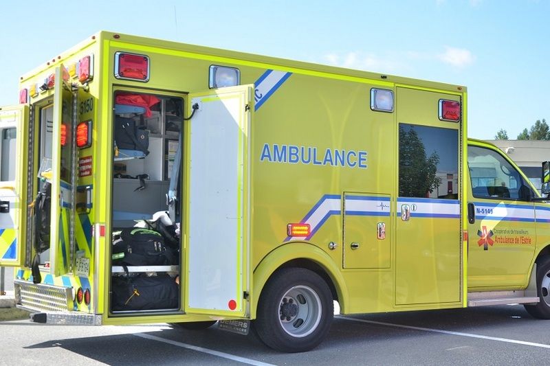 Les paramédics de l’Estrie interpellent la ministre de la Santé à Sherbrooke